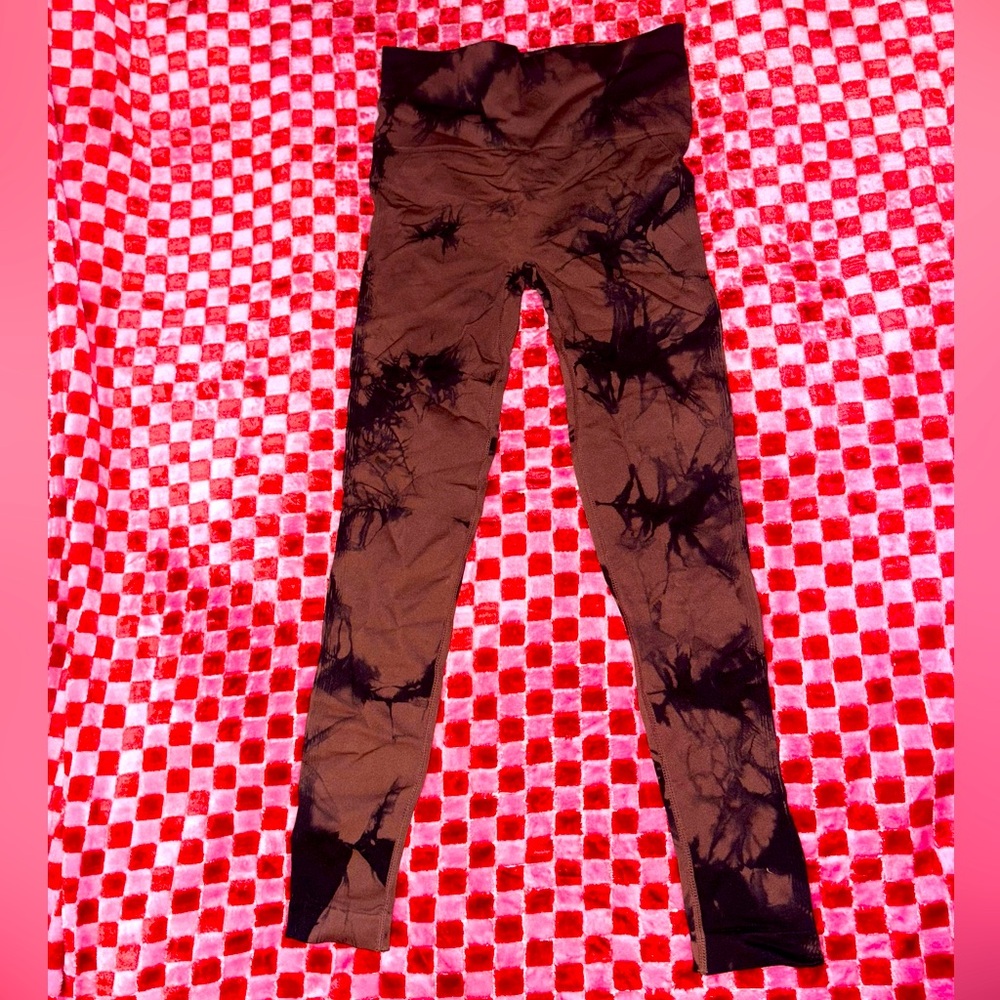 Brown Tie-Dye PcheeBum Scrunch legging